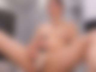 Delly's Live Sex Cam Show