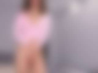 Live cam show with Delly - Cowgirl on friskycurves.com