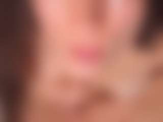 Live cam show with Delly - Athletic Brown Eyes on Camming Site