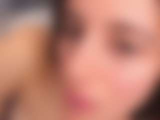 Live cam show with Delly - Dirty on Camsoda