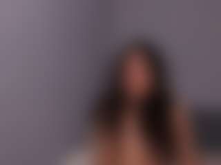 Live cam show with Delly - Athletic Brown Eyes on slutload