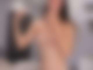 Delly's Live Sex Cam Show