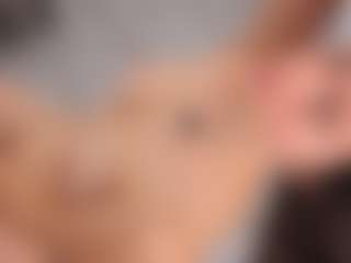 Delly's Live Sex Cam Show