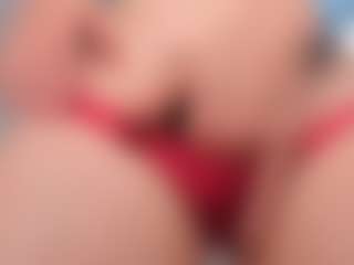 Live cam show with Delly - Lush on madthumbs