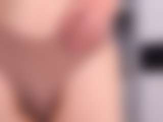 Delly's Live Sex Cam Show