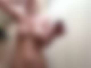 Live cam show with Sofia - Tongue on parknlotfishbdy