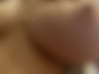 Live cam show with Sofia - Twerking on camwithhim.com