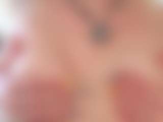 Live cam show with ElvinaBrowning - Tongue on crypto-cams