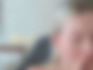 Live cam show with ElvinaBrowning - Tongue on Free Soda