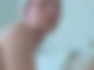 Live cam show with ElvinaBrowning - Tongue on Camsoda