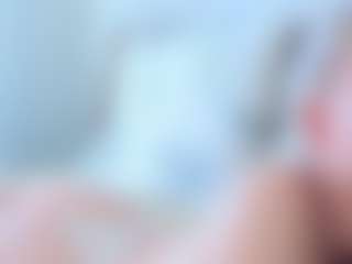 Live cam show with ElvinaBrowning - Tongue on Gym Cam Girls