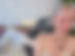 Live cam show with ElvinaBrowning - Erotic on livesuperchat.net
