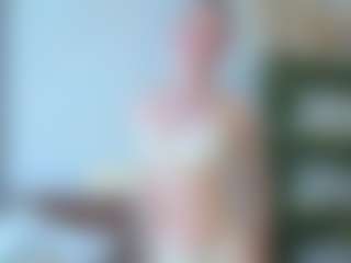 Live cam show with ElvinaBrowning - Role Play on Camsoda