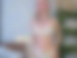 Live cam show with ElvinaBrowning - Gray Eyes on madthumbs