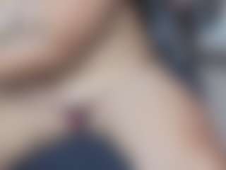 Evelyn-Harpeer MILF webcam performer live streaming