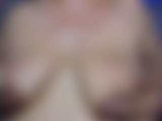 Live cam show with Evelyn-Harpeer - Roleplay on Cam Slut