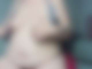 Evelyn-Harpeer MILF webcam performer live streaming