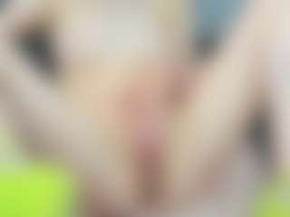 Live cam show with Linda-Hill - Striptease on CamwithHer