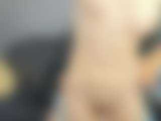 Live cam show with Linda-Hill - Doggy on fapnchat