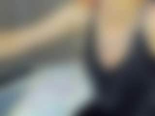 Live cam show with Linda-Hill - Spanks on Big Tits