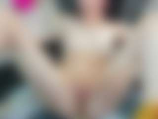 Live cam show with Linda-Hill - Doggy on MyBangCams