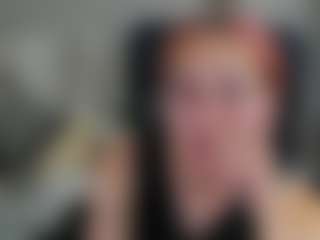 Live cam show with Linda-Hill - Red Hair on friskycurves.com