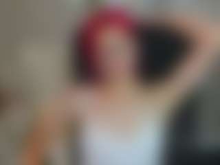 Live cam show with Linda-Hill - Spank Red Hair on livesuperchat.net