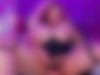 Live cam show with LunaPleasure - Anal MILF on Hubzter Live