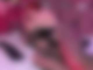 Live cam show with LunaPleasure - Fingers on Chatstar