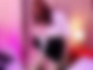 Live cam show with LunaPleasure - Brown Eyes Mature on Camming Site