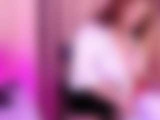 Live cam show with LunaPleasure - BBW Shaved Pussy on AdultVida.com
