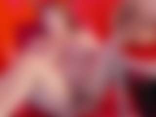 LunaPleasure MILF webcam performer live streaming