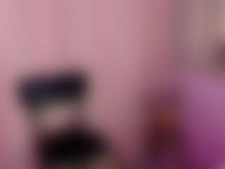 Live cam show with LunaPleasure - Squirt on SinfulBabes