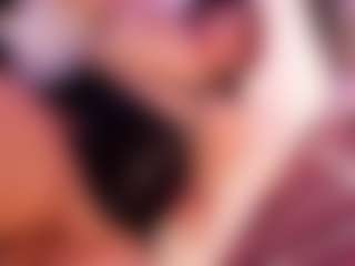 Live cam show with LunaPleasure - Handjob on Camiplay Live
