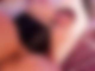 Live cam show with LunaPleasure - Tease Curvy on CamwithHer