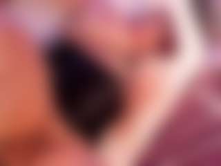 Live cam show with LunaPleasure - Brown Eyes on Gym Cam Girls