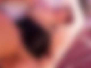 Live cam show with LunaPleasure - Amateur MILF on liverealitysex.com