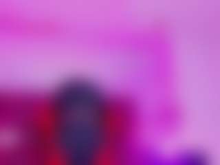 Live cam show with LunaPleasure - Striptease MILF on MyBangCams