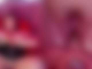 LunaPleasure MILF webcam performer live streaming