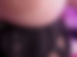Live cam show with LunaPleasure - Dildo Or Vibrator on Camsoda
