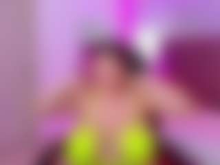 Live cam show with LunaPleasure - Full Nudity on Milf Play