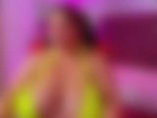 Live cam show with LunaPleasure - Latina MILF on googirlz | colombia