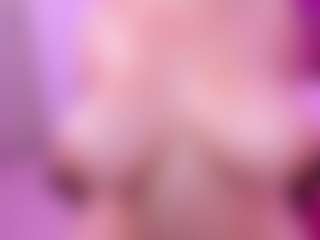 Live cam show with LunaPleasure - Latina MILF on live18s.com | colombia