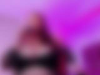 Live cam show with LunaPleasure - Natural on Gym Cam Girls