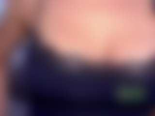 Live cam show with Nova - Skinny on Camiplay Live