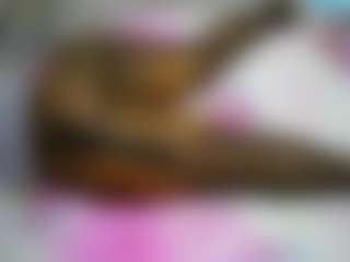 pretty-kellyn's Live Sex Cam Show