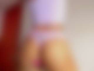Live cam show with Zoey-Donovan - Ebony Shaved Pussy on Camsoda