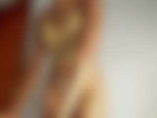 Live cam show with Zoey-Donovan - Black Squirt on CamSodaAdn