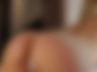Live cam show with AlodiaGanter - Gray Eyes on 1on1-livenow