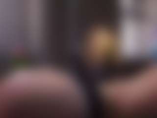 Live cam show with AlodiaGanter - Blonde Hair College on xDating